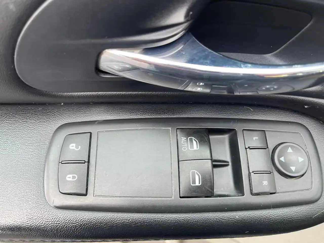 Dodge Grand Caravan photo Dodge Grand Caravan