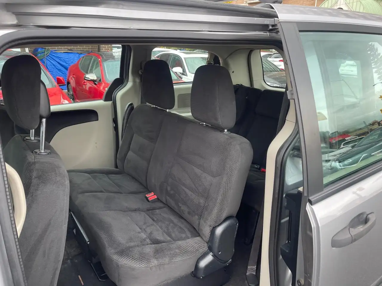 Dodge Grand Caravan photo Dodge Grand Caravan