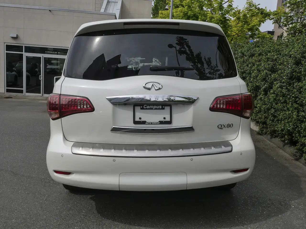 Infiniti QX80 fotografie Infiniti QX80