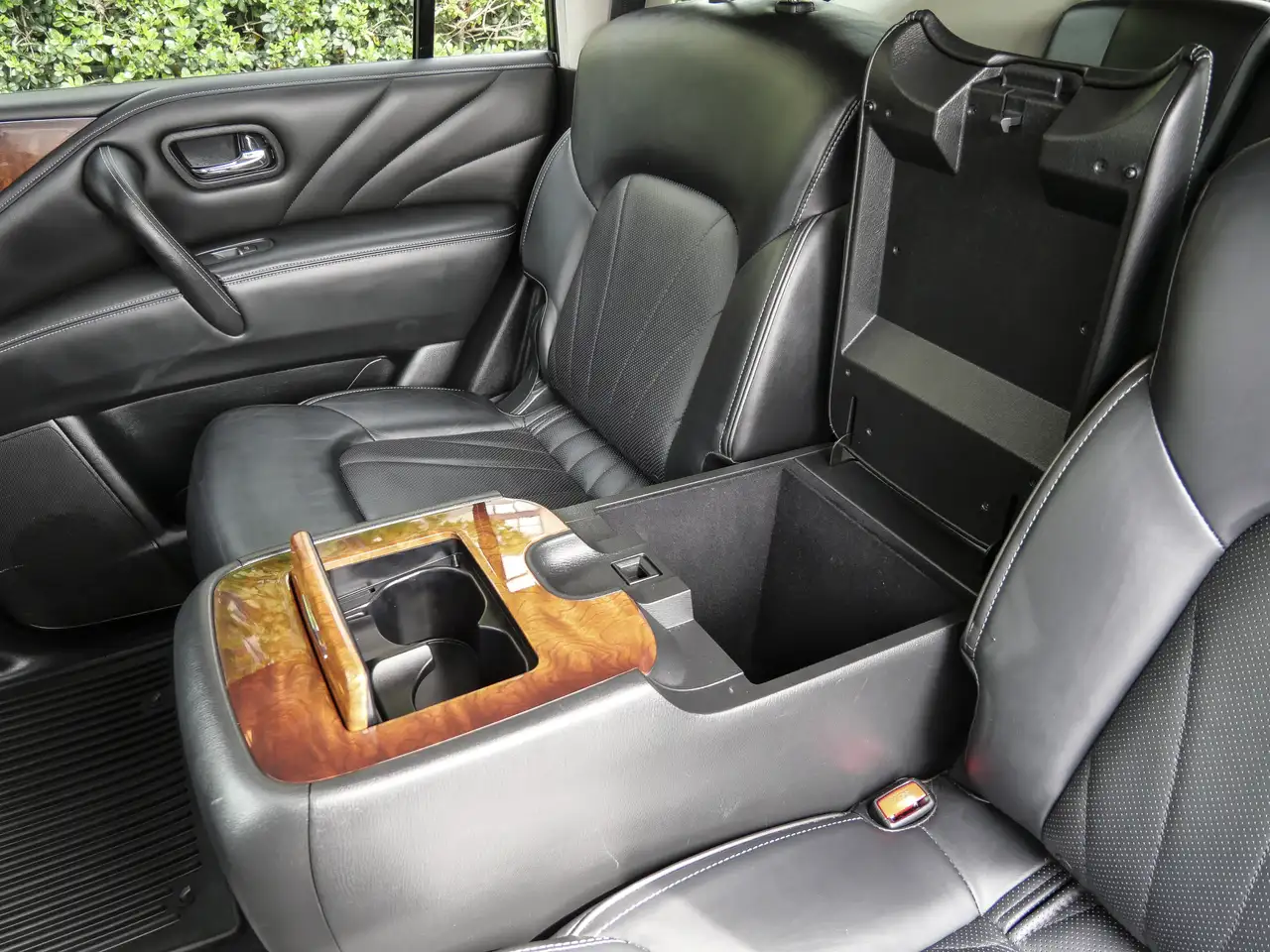 Infiniti QX80 fotografie Infiniti QX80