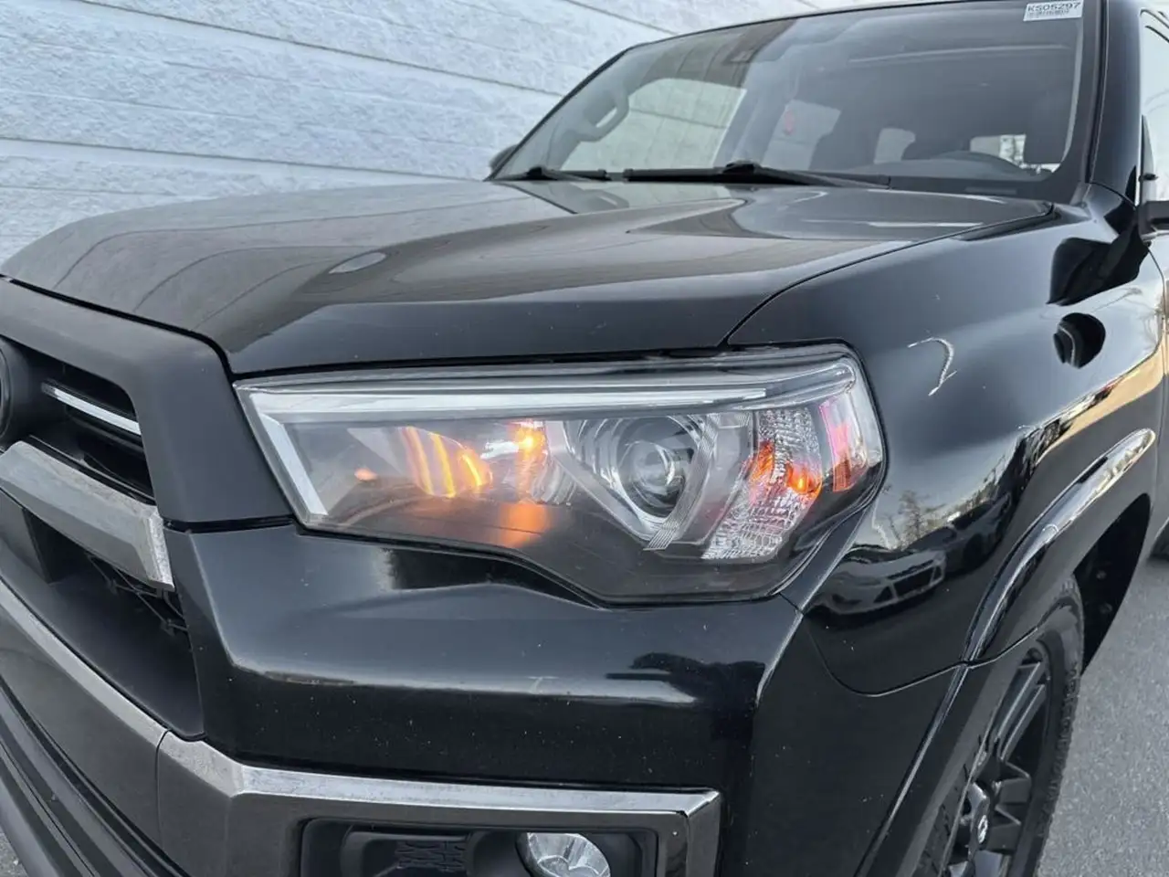Toyota 4-Runner снимка Toyota 4-Runner