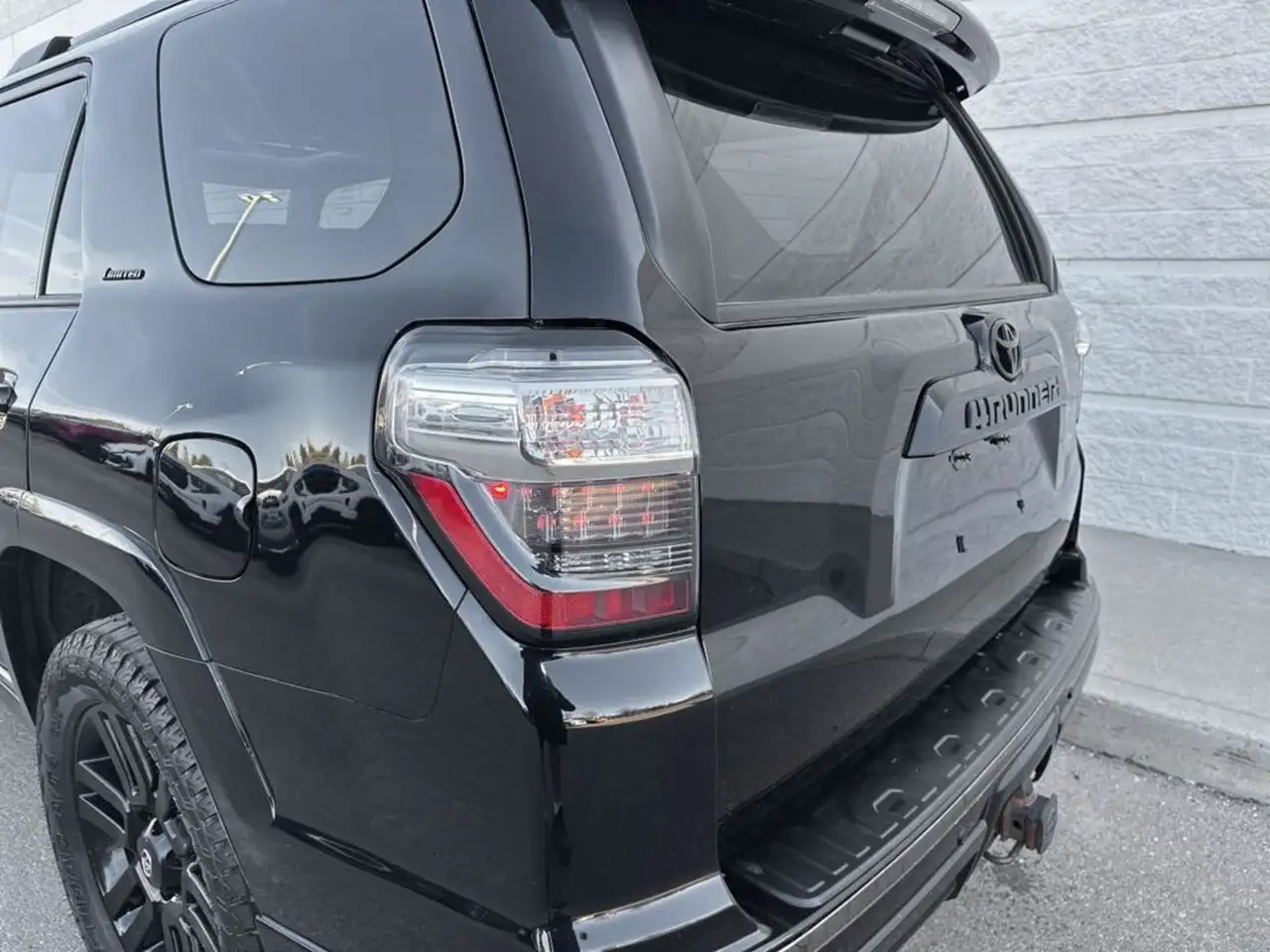 Toyota 4-Runner снимка Toyota 4-Runner