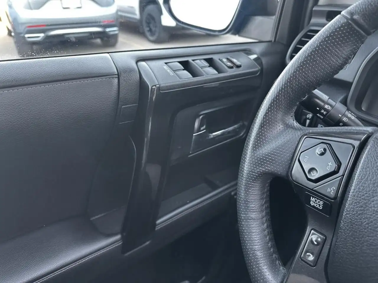 Toyota 4-Runner снимка Toyota 4-Runner