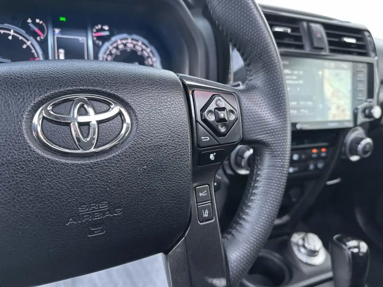 Toyota 4-Runner снимка Toyota 4-Runner