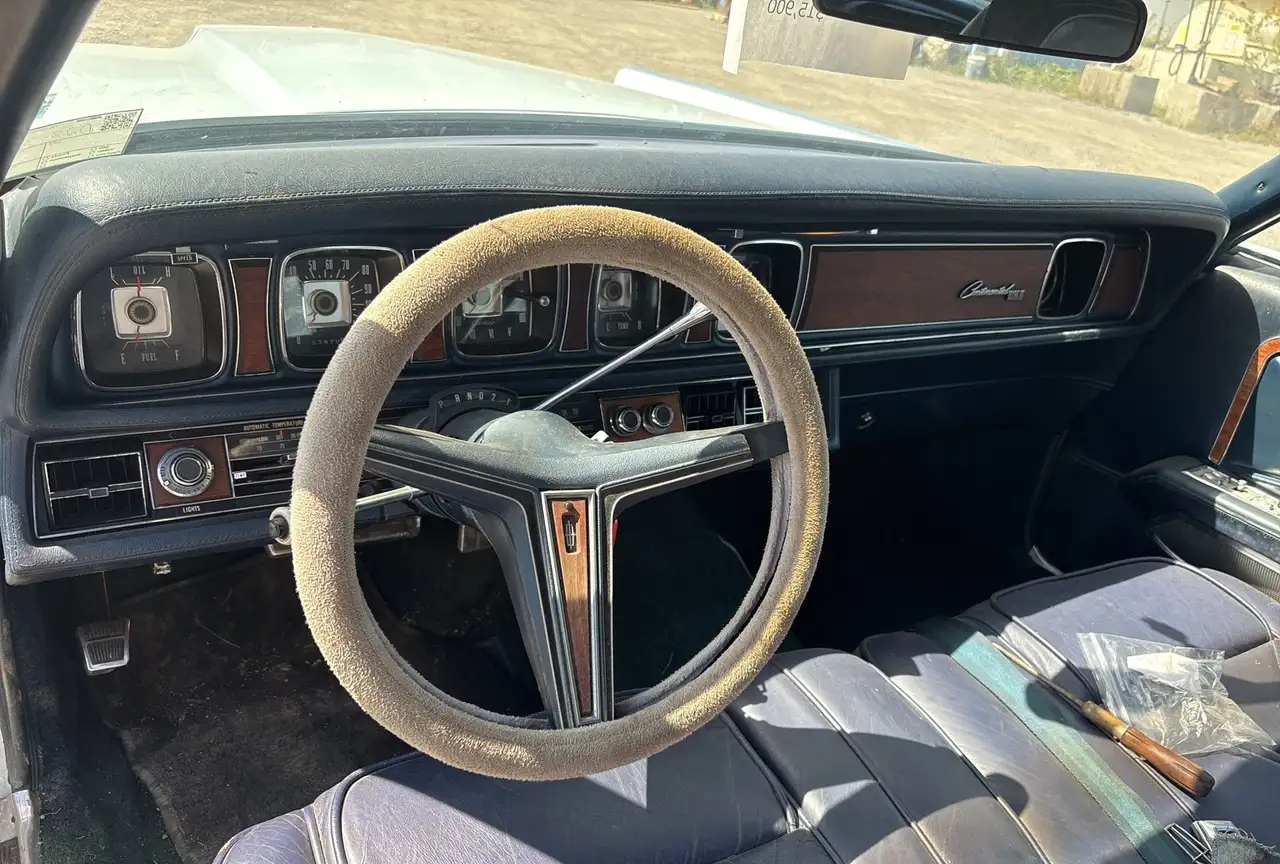 Lincoln Continental снимка Lincoln Continental