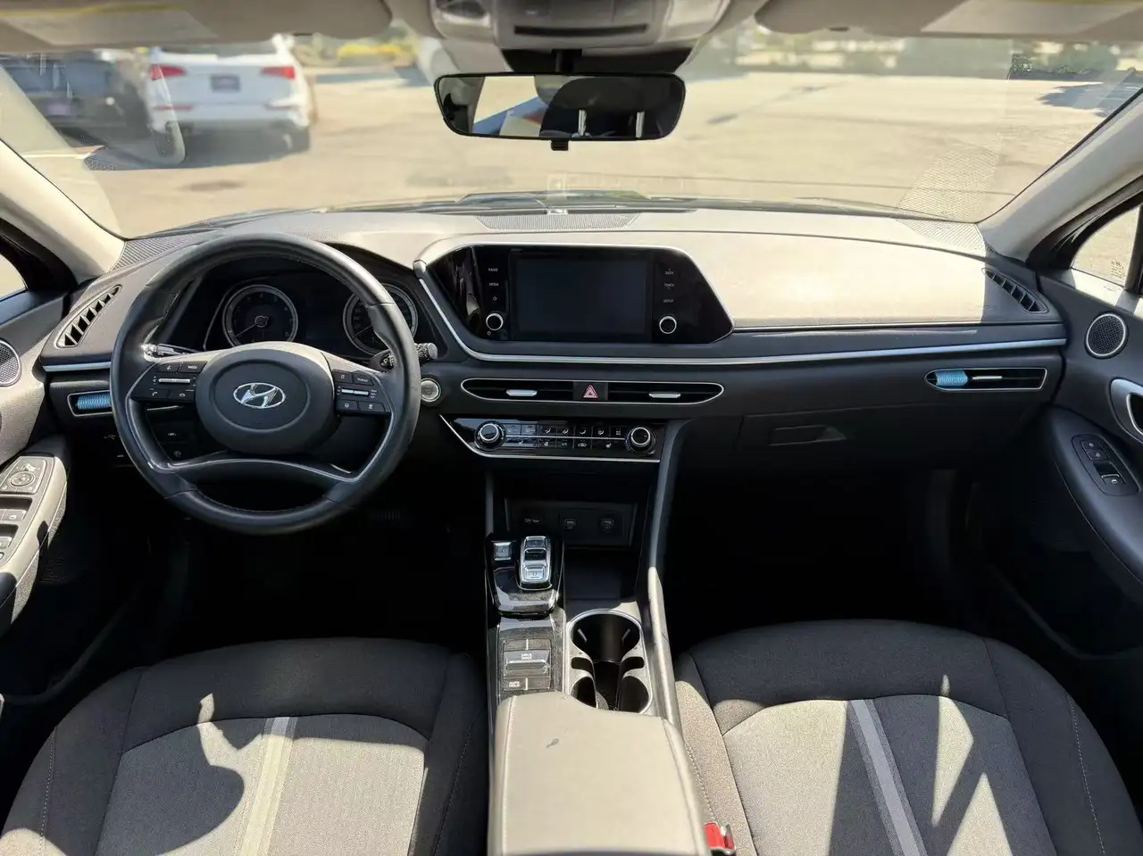 Hyundai SONATA снимка Hyundai SONATA