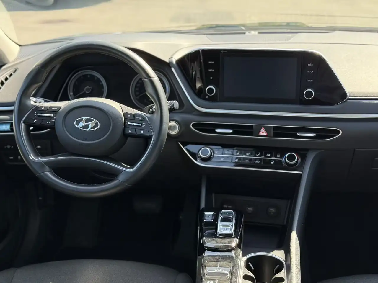 Hyundai SONATA снимка Hyundai SONATA