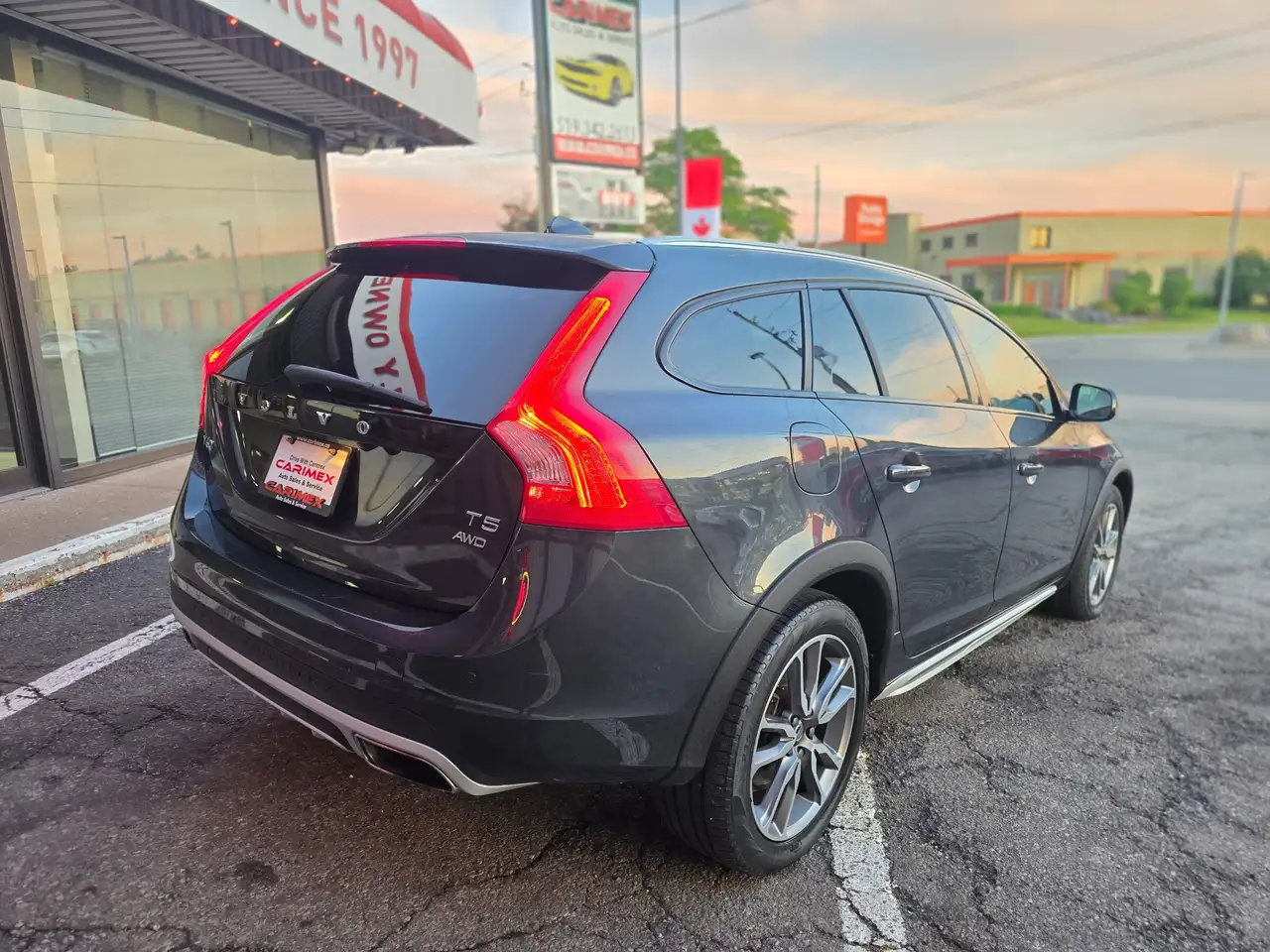 Volvo V60 Cross Country photo Volvo V60 Cross Country