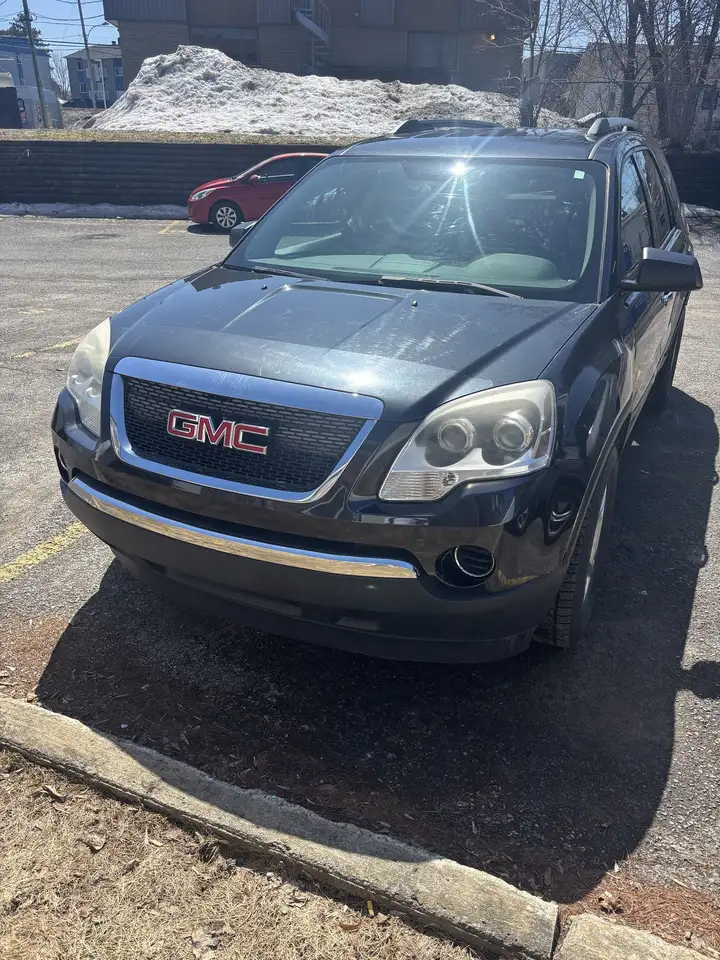 GMC Acadia photo GMC Acadia