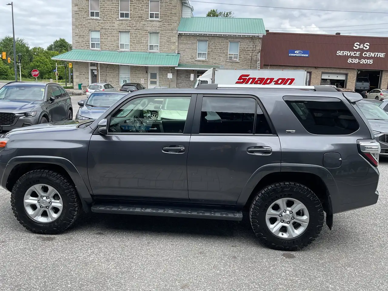 Toyota 4-Runner снимка Toyota 4-Runner