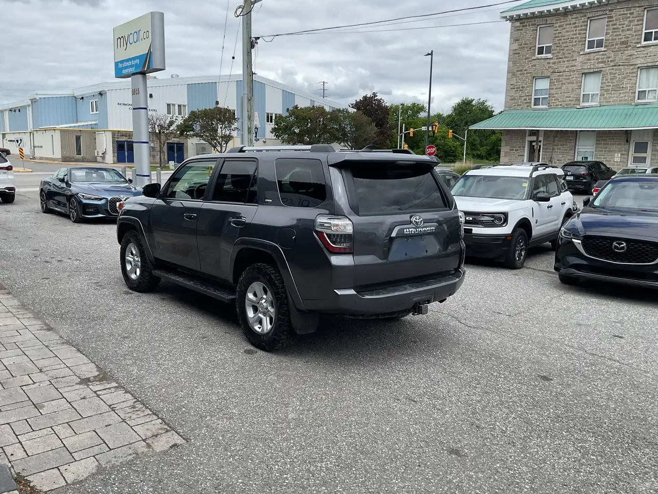 Toyota 4-Runner снимка Toyota 4-Runner