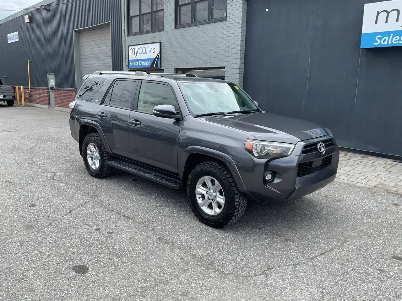 Toyota 4-Runner снимка Toyota 4-Runner