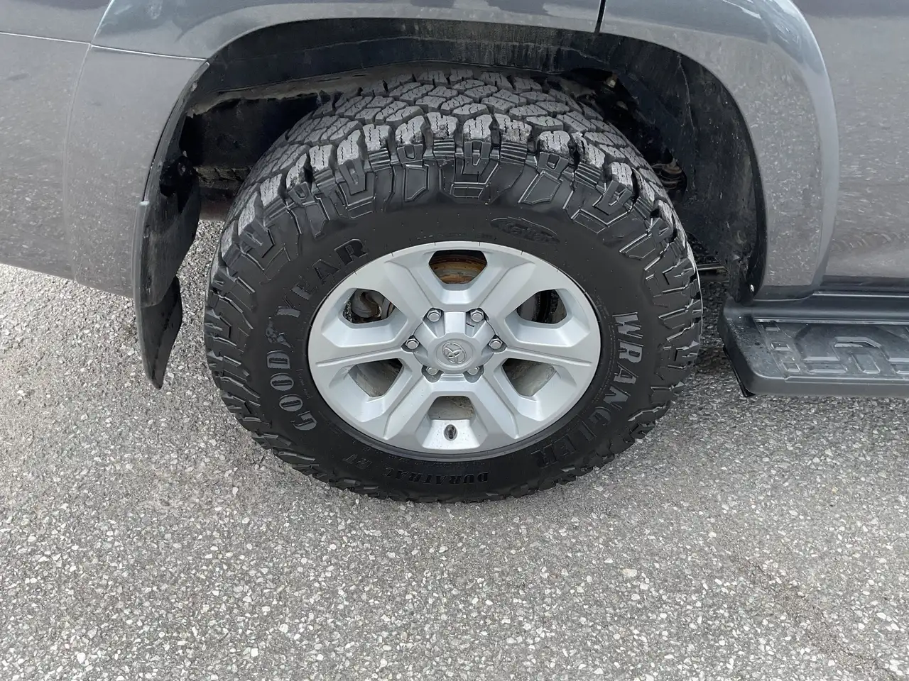 Toyota 4-Runner снимка Toyota 4-Runner