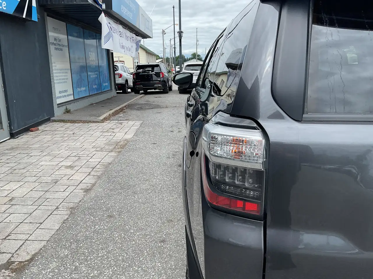 Toyota 4-Runner снимка Toyota 4-Runner
