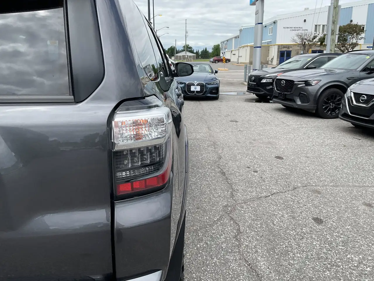Toyota 4-Runner снимка Toyota 4-Runner