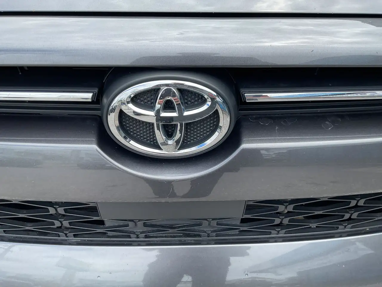 Toyota 4-Runner снимка Toyota 4-Runner