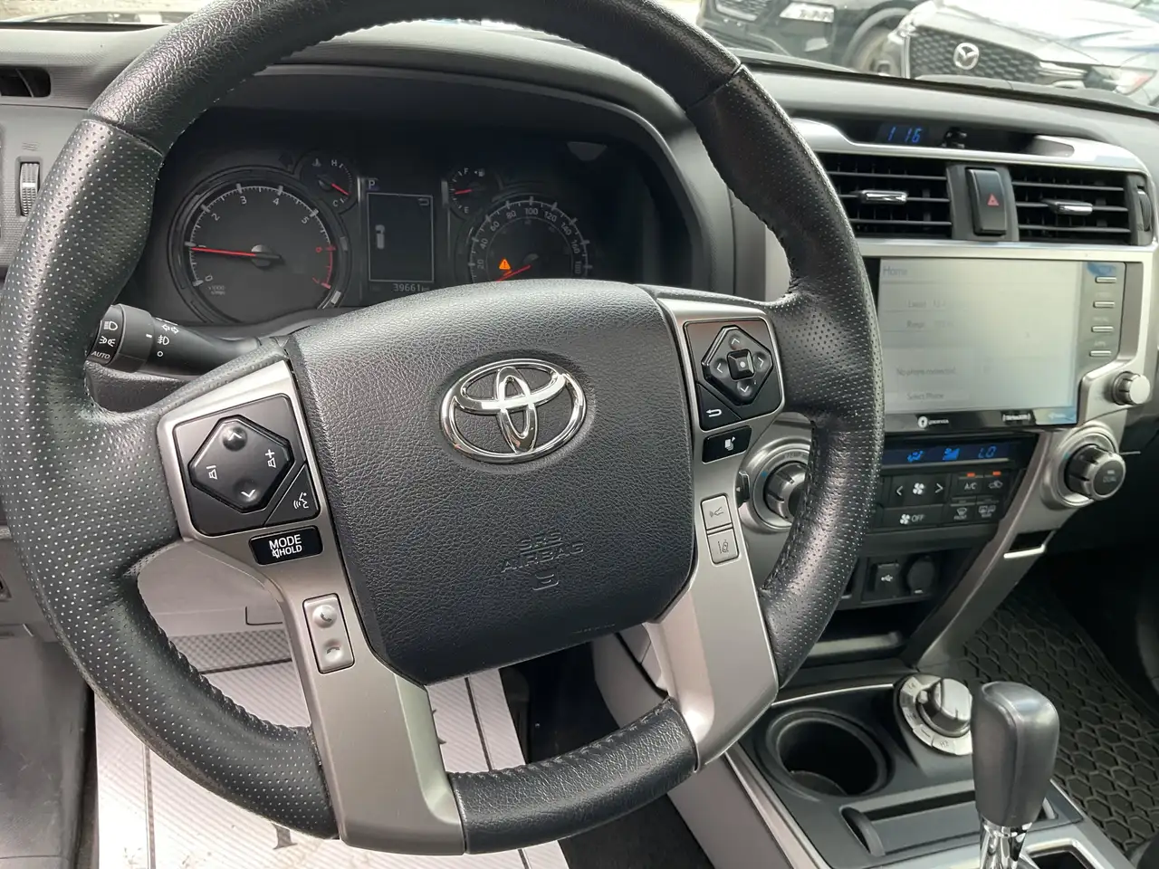 Toyota 4-Runner снимка Toyota 4-Runner