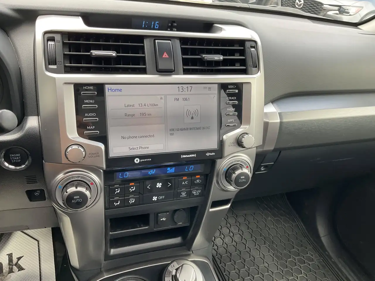 Toyota 4-Runner снимка Toyota 4-Runner