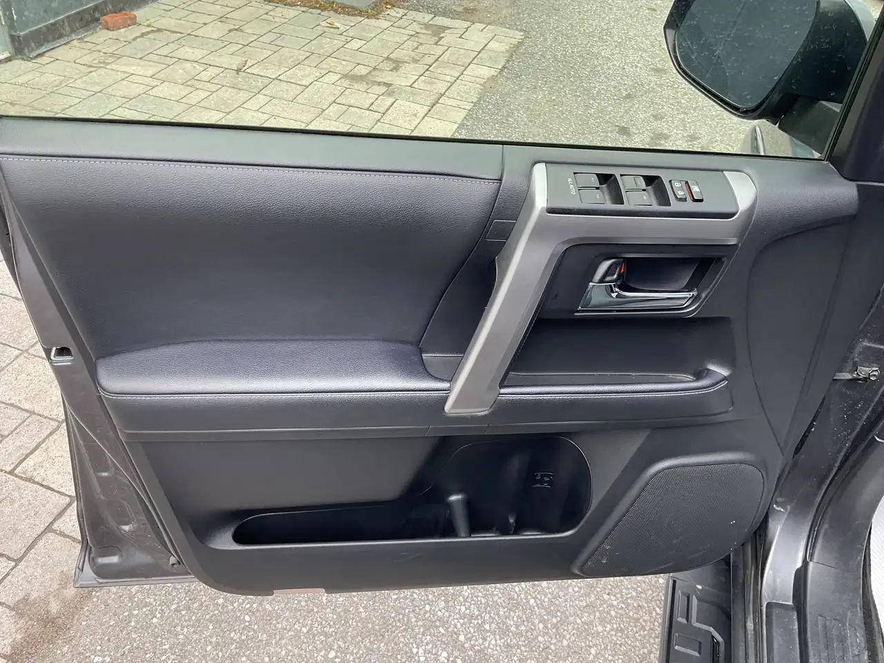 Toyota 4-Runner снимка Toyota 4-Runner