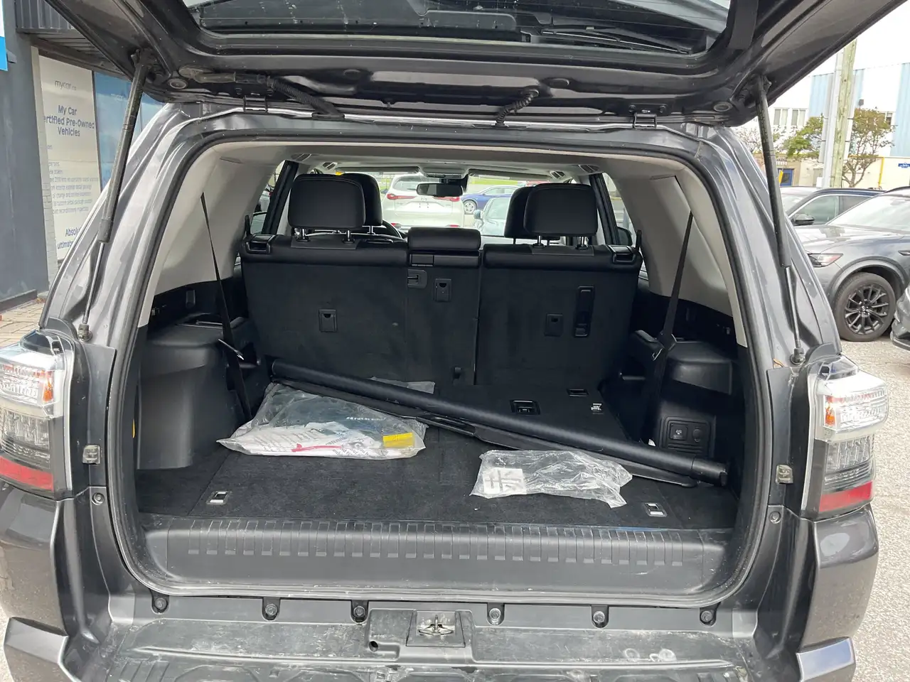 Toyota 4-Runner снимка Toyota 4-Runner