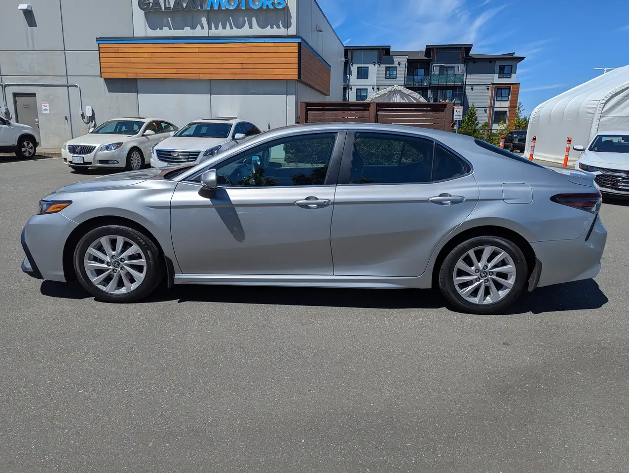 Toyota Camry photo Toyota Camry