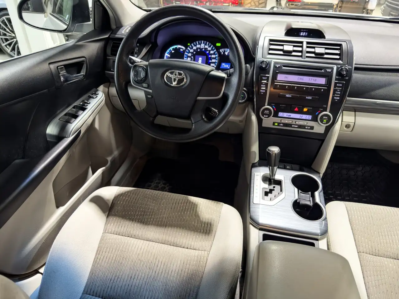 Toyota Camry снимка Toyota Camry