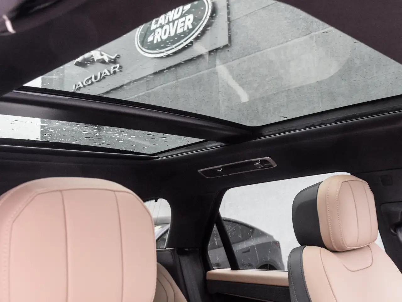 Land Rover Range Rover Sport снимка Land Rover Range Rover Sport