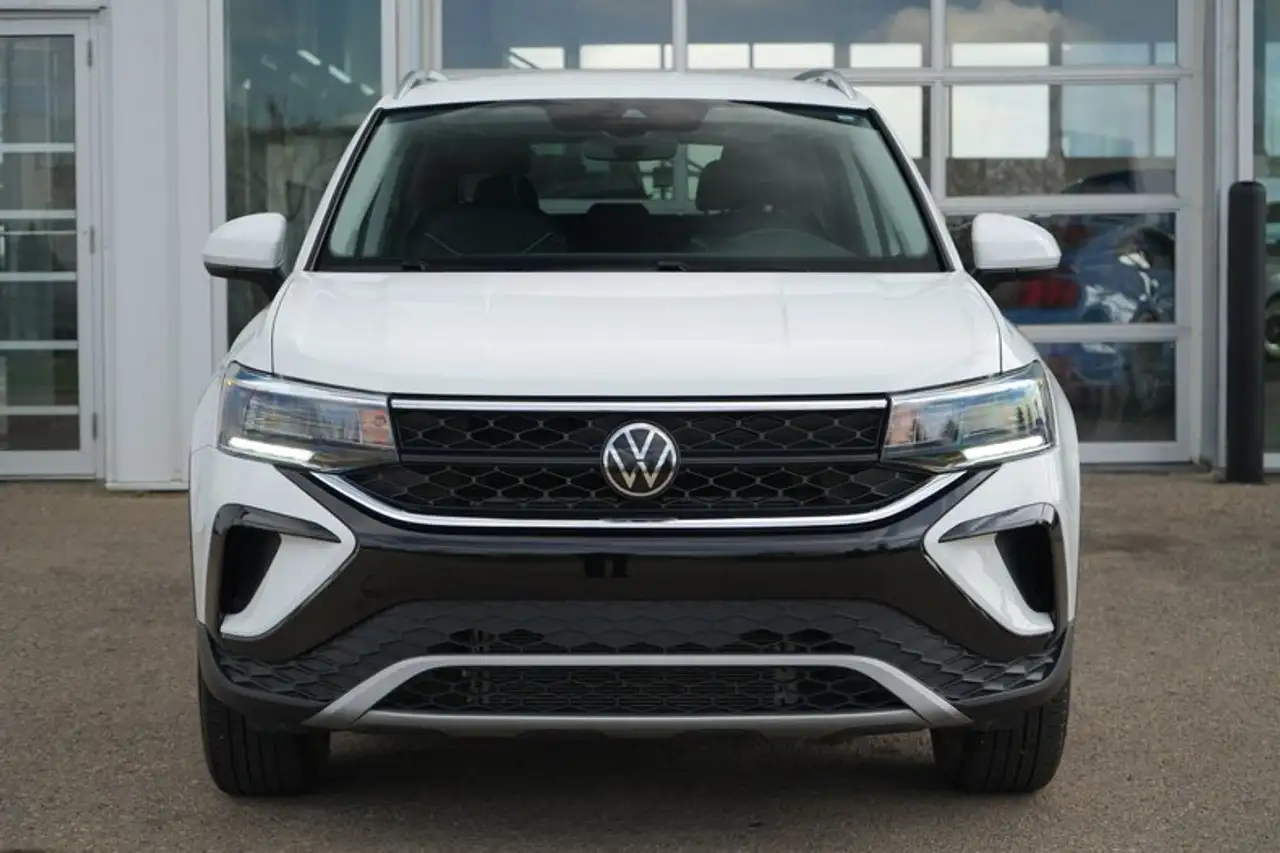 Volkswagen Taos photo Volkswagen Taos