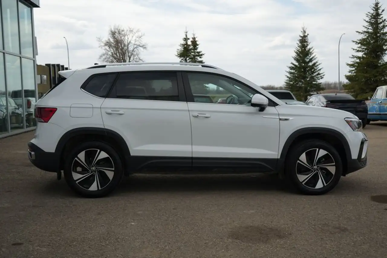Volkswagen Taos photo Volkswagen Taos