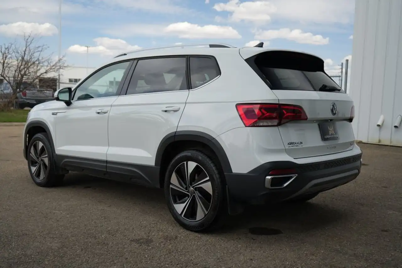 Volkswagen Taos photo Volkswagen Taos