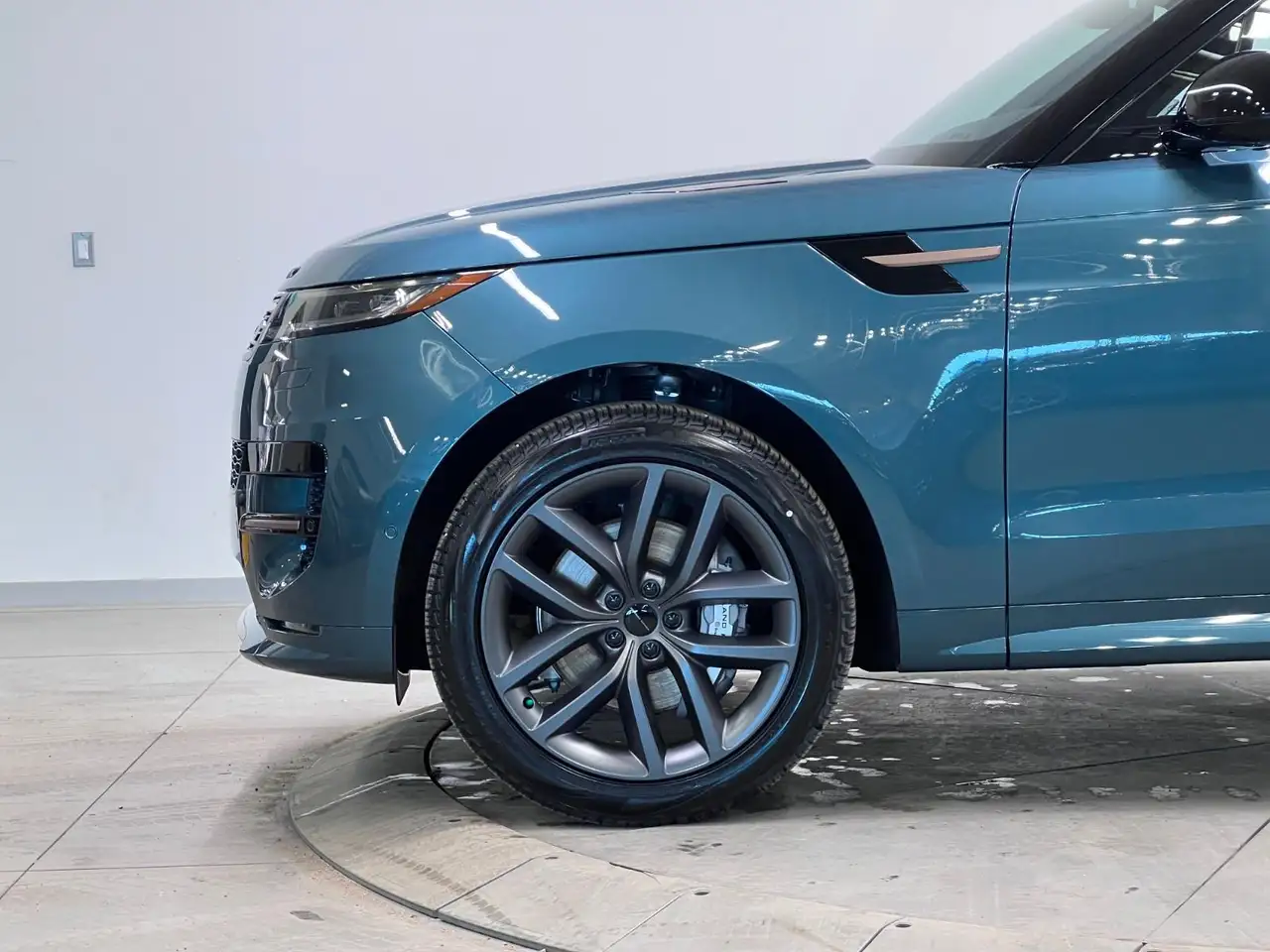Land Rover Range Rover Sport снимка Land Rover Range Rover Sport