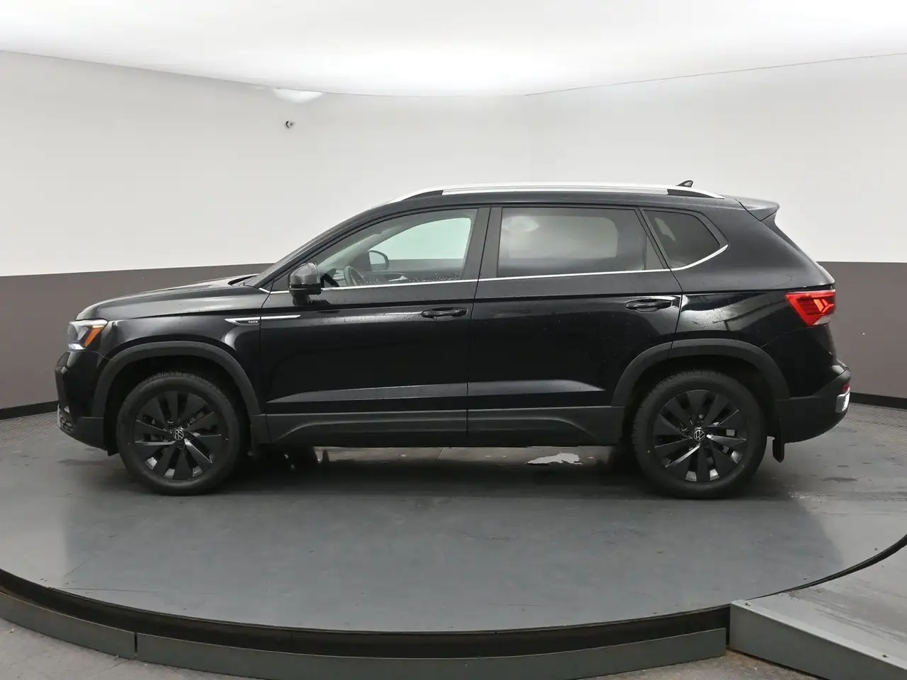 Volkswagen Taos photo Volkswagen Taos