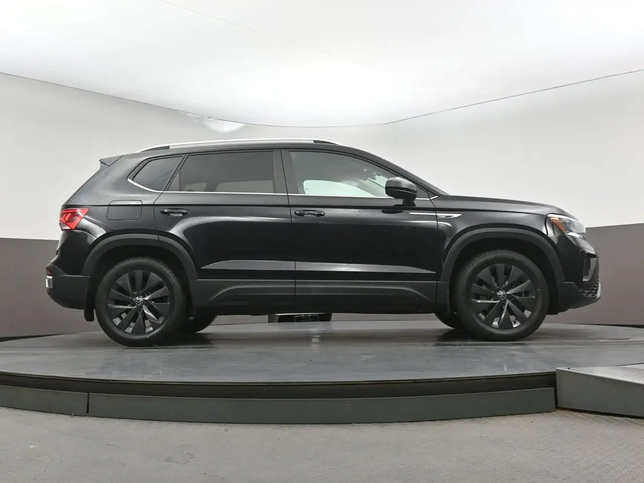 Volkswagen Taos photo Volkswagen Taos