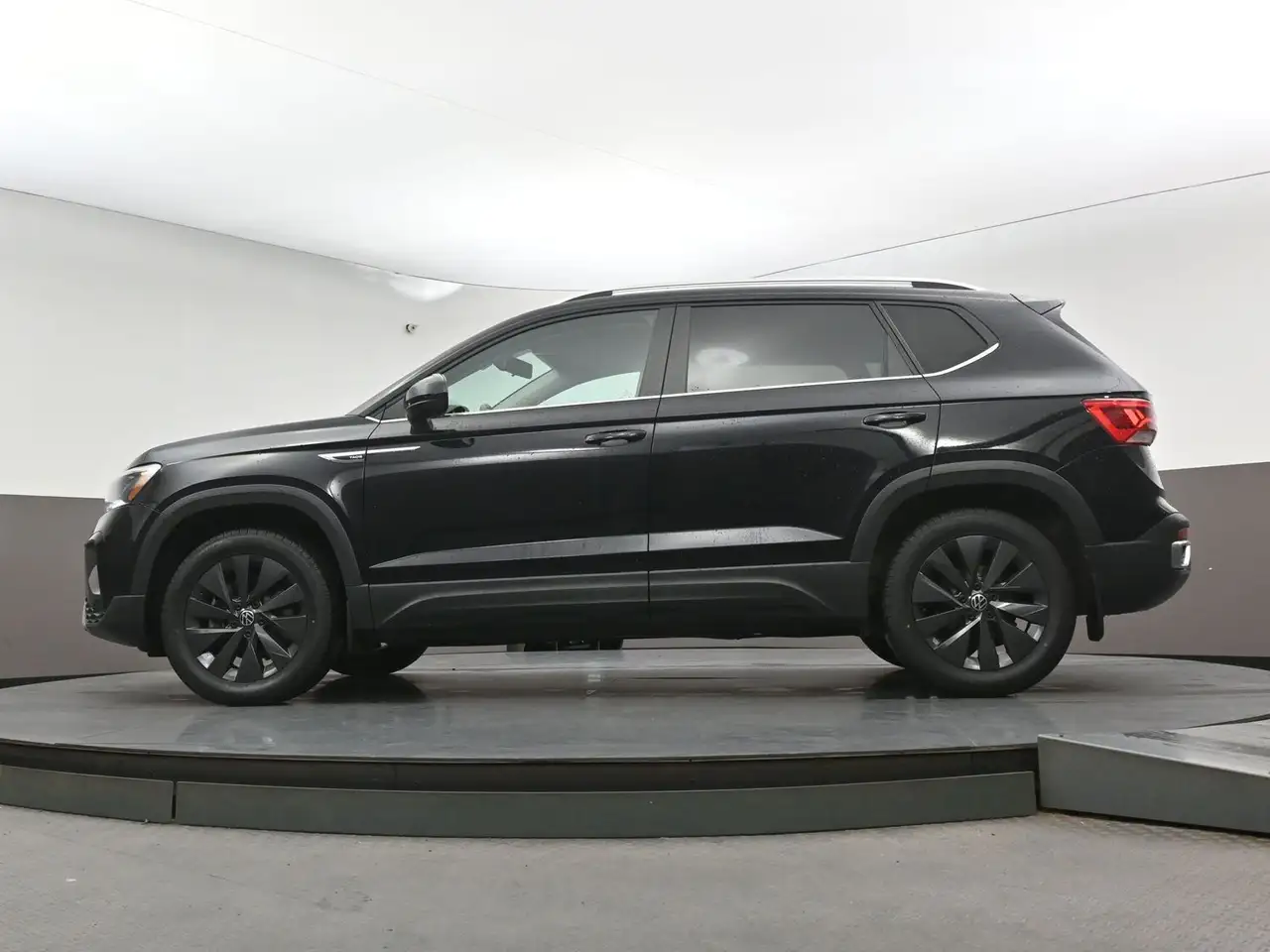 Volkswagen Taos photo Volkswagen Taos
