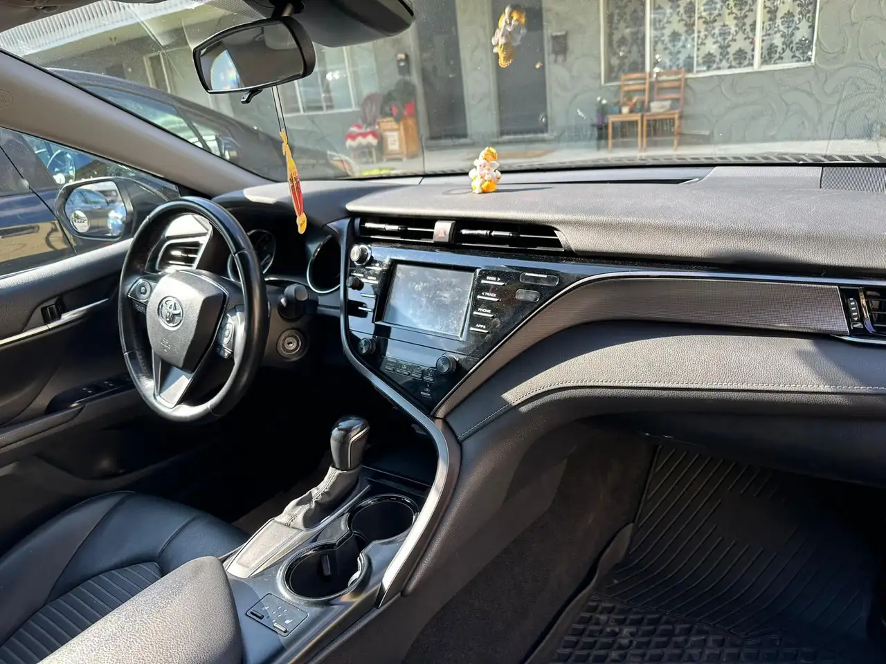 Toyota Camry снимка Toyota Camry