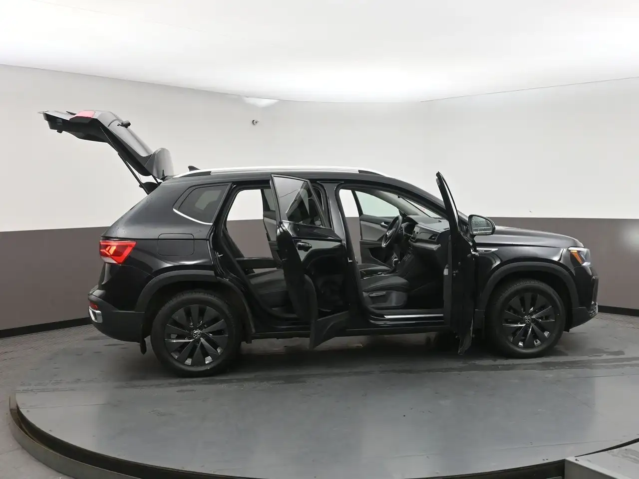 Volkswagen Taos photo Volkswagen Taos