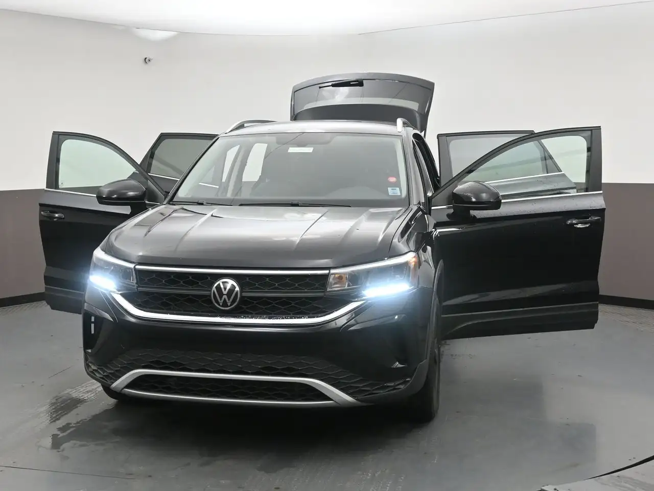 Volkswagen Taos photo Volkswagen Taos