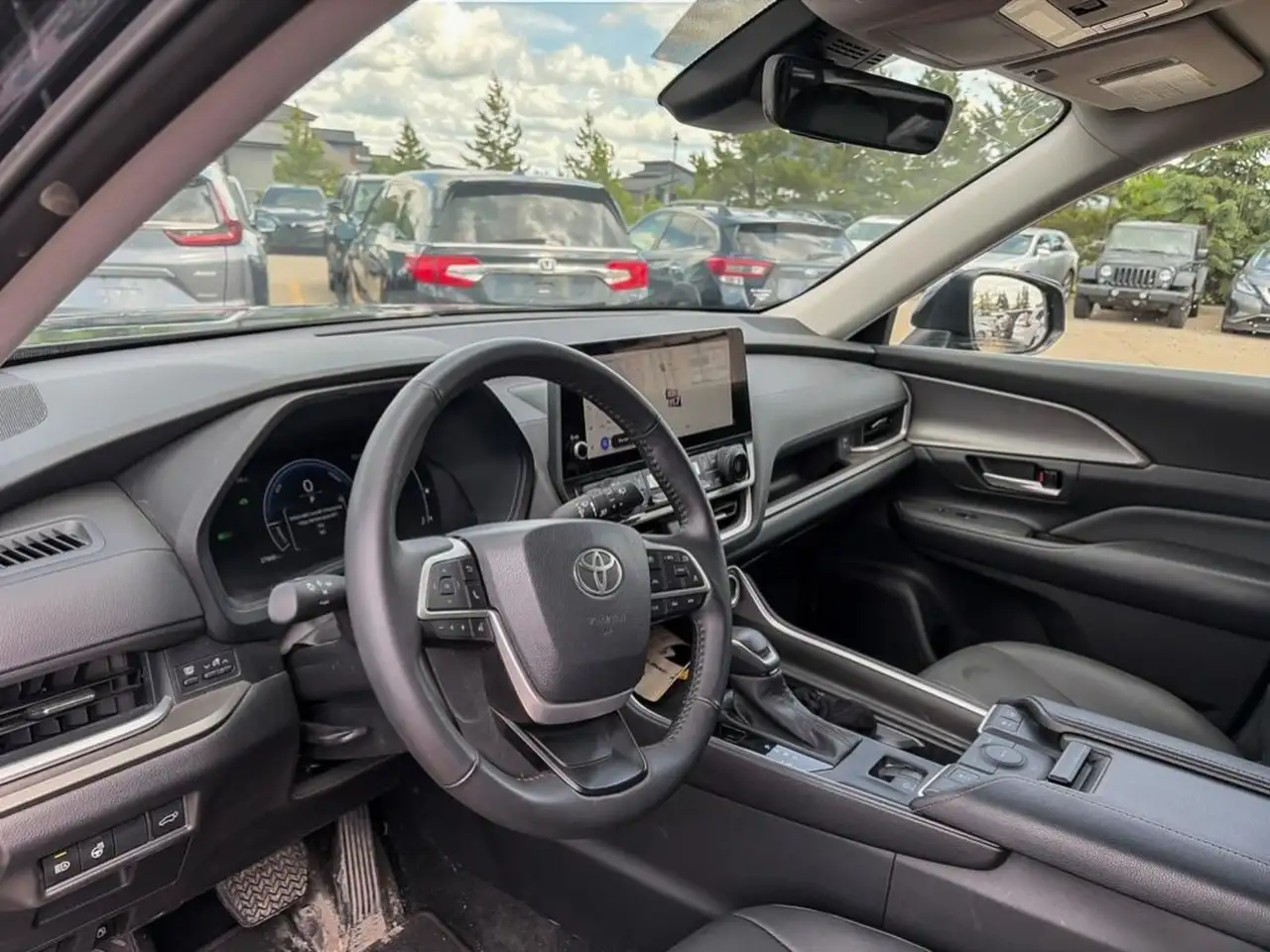 Toyota Grand Highlander fotografie Toyota Grand Highlander