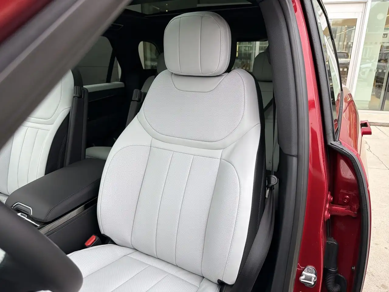 Land Rover Range Rover Sport снимка Land Rover Range Rover Sport