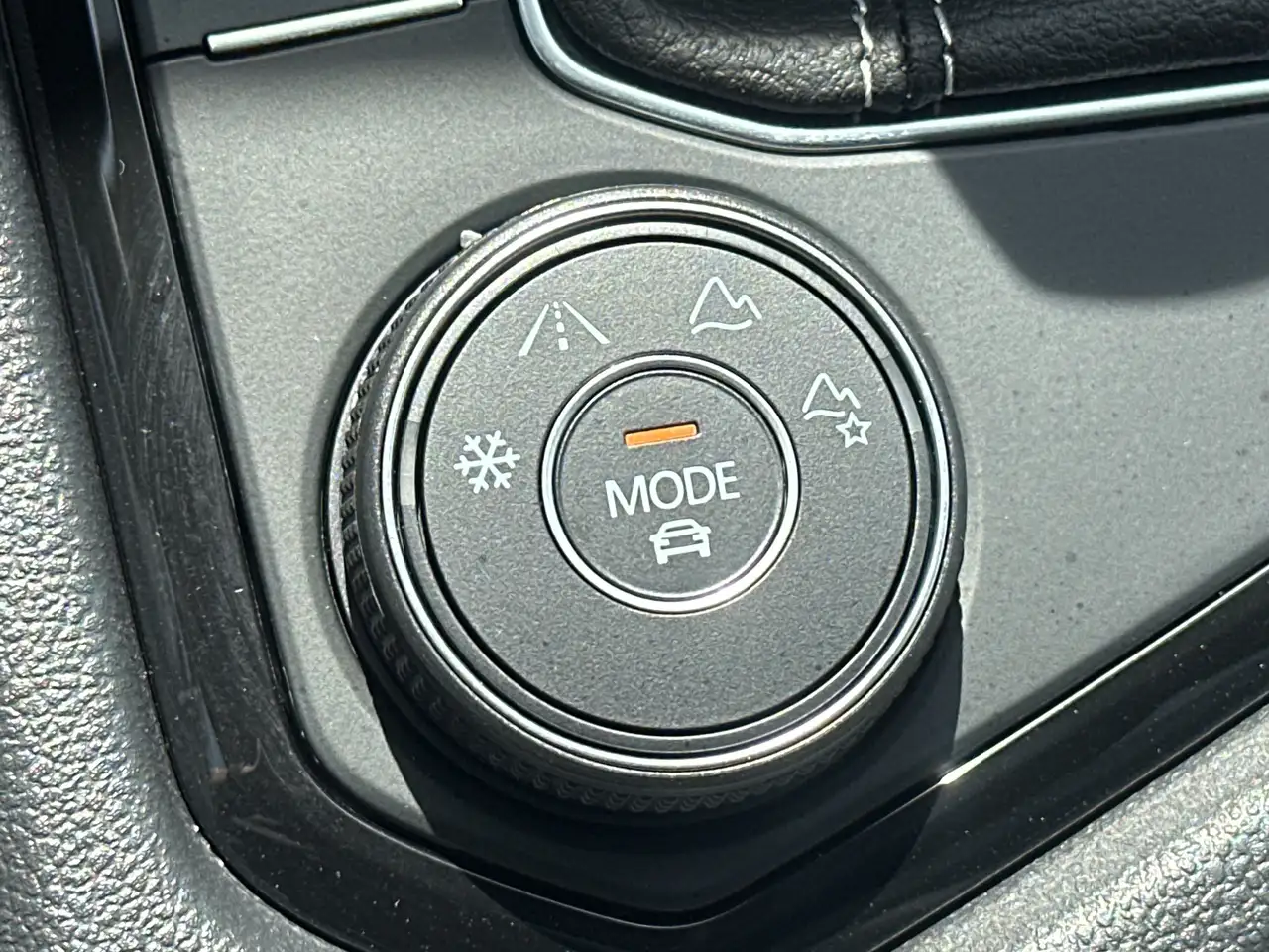 Volkswagen Taos снимка Volkswagen Taos