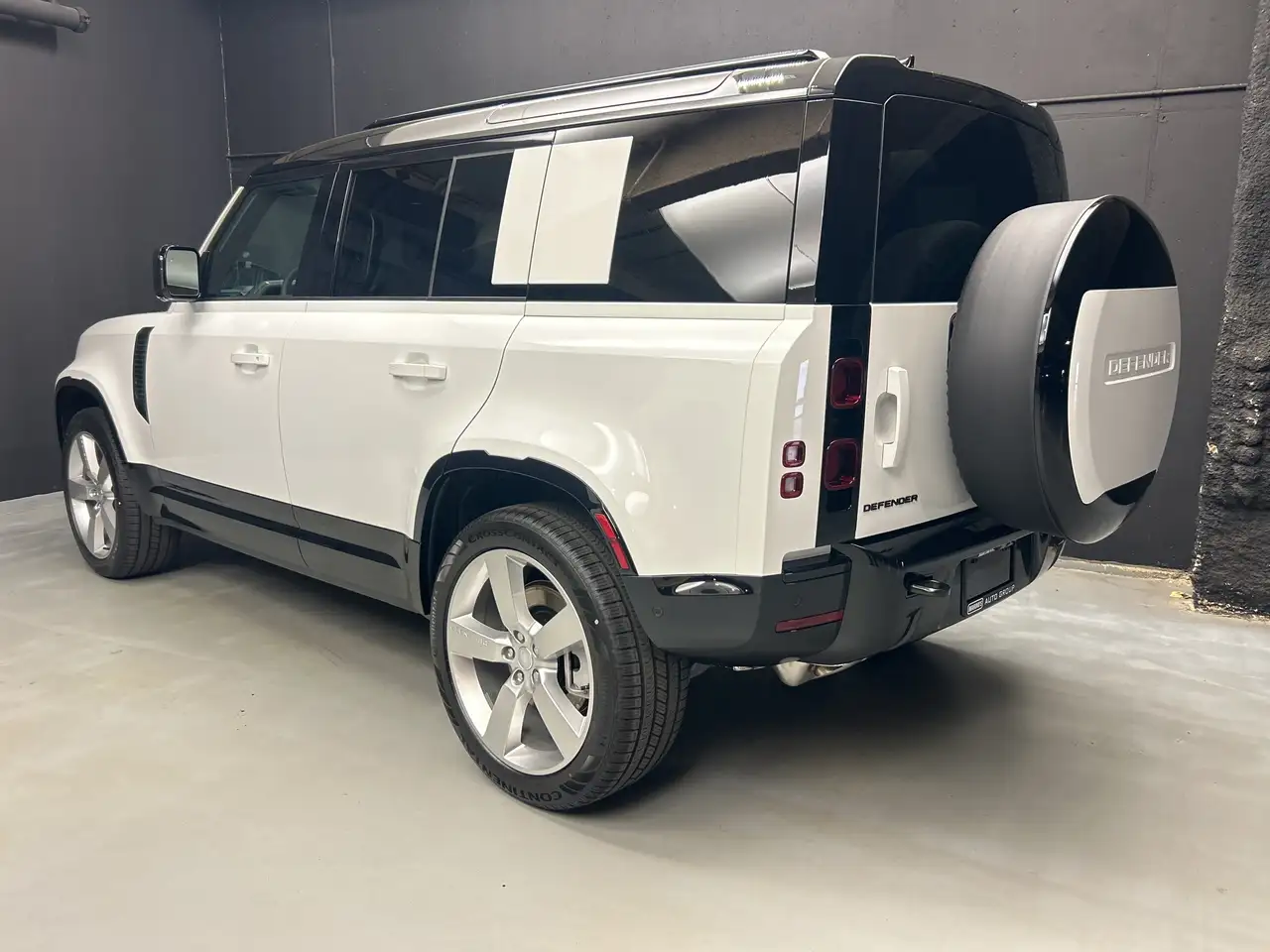 Land Rover Defender снимка Land Rover Defender