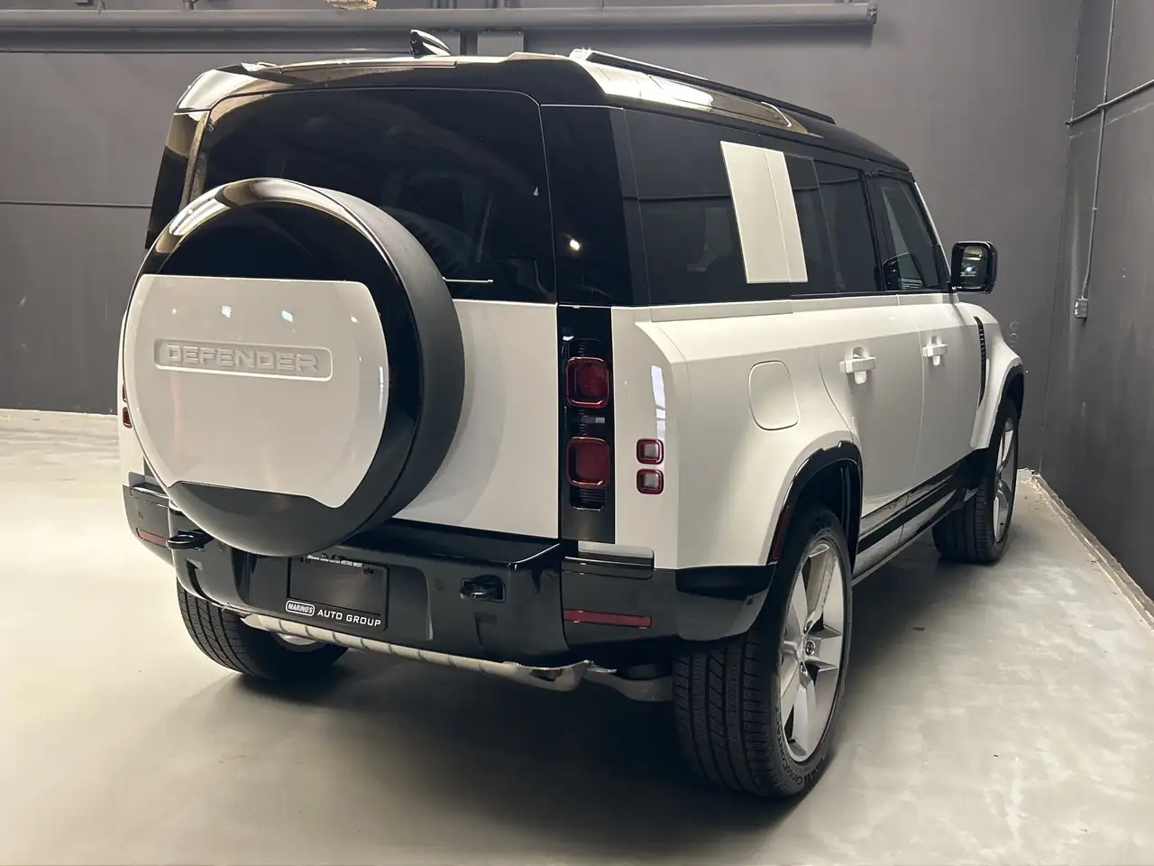 Land Rover Defender снимка Land Rover Defender