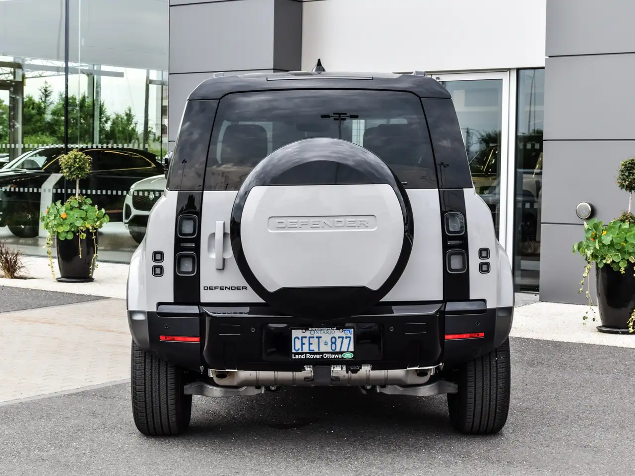 Land Rover Defender photo Land Rover Defender