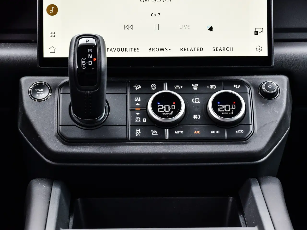 Land Rover Defender photo Land Rover Defender
