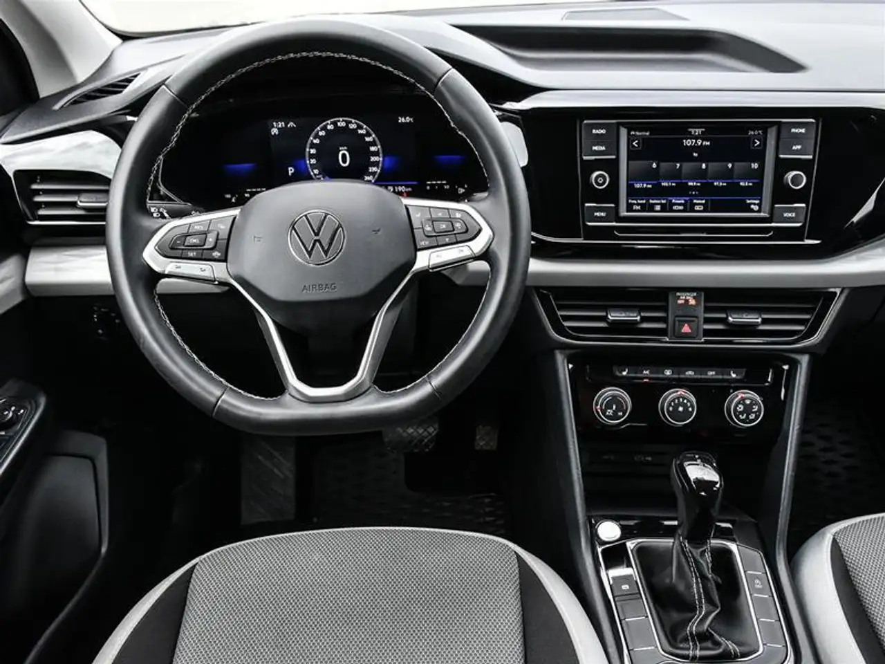 Volkswagen Taos снимка Volkswagen Taos