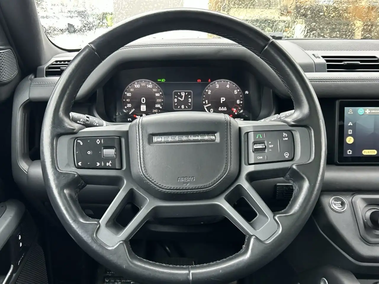 Land Rover Defender photo Land Rover Defender