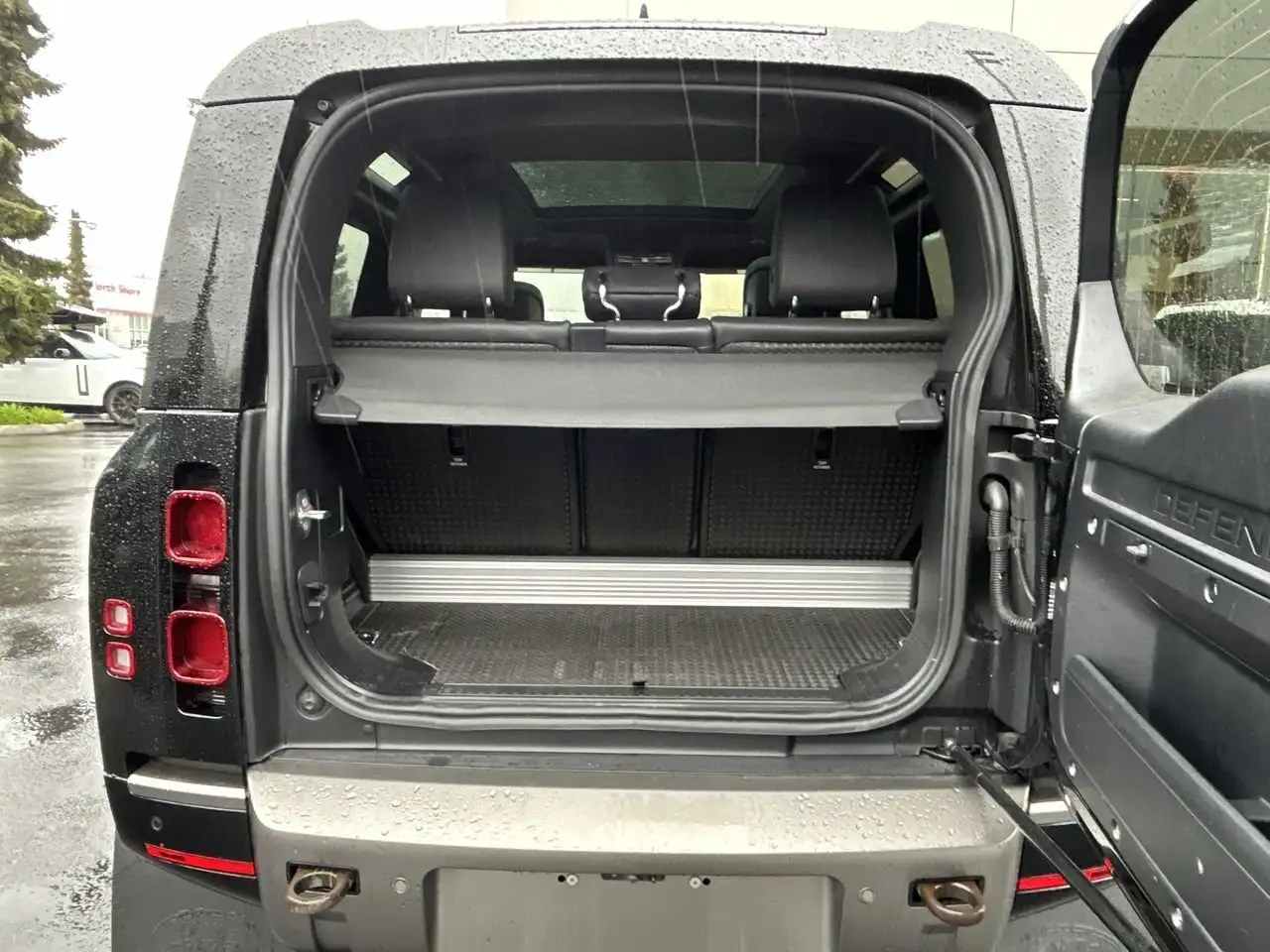 Land Rover Defender photo Land Rover Defender