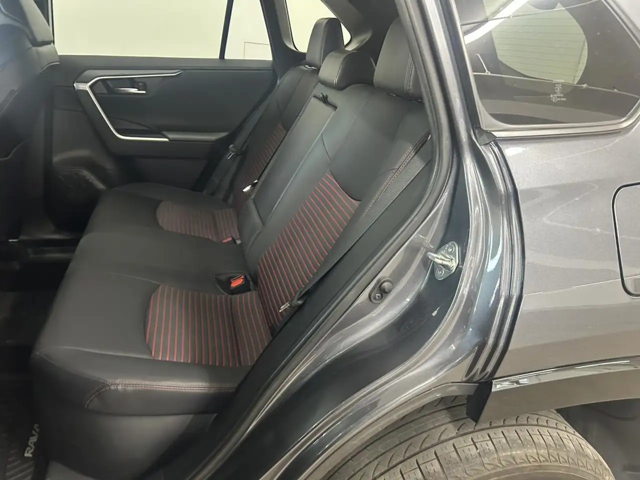 Toyota RAV 4 Prime снимка Toyota RAV 4 Prime