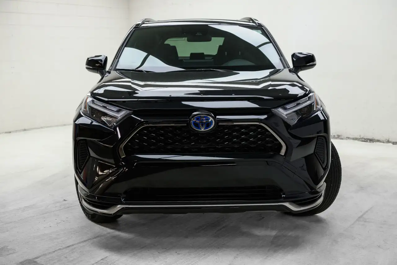 Toyota RAV 4 Prime снимка Toyota RAV 4 Prime