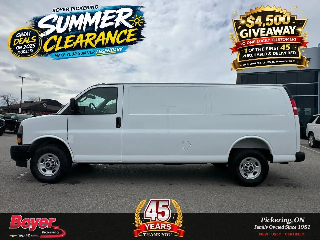 GMC Savana photo GMC Savana